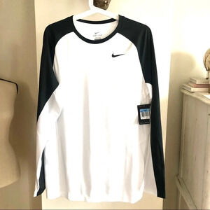 NWT Nike Dry - Fit long sleeve tee. Size M
